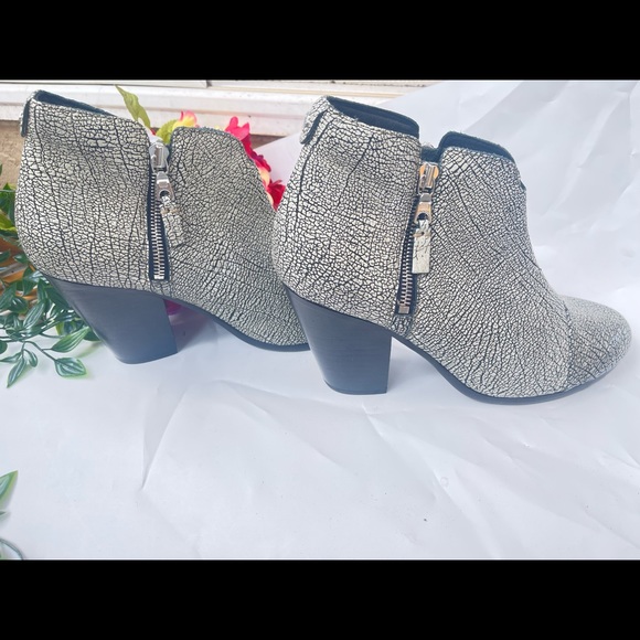 Rag and Bone Margot Textured Iron Leather Boot In Italy - Picture 1 of 11